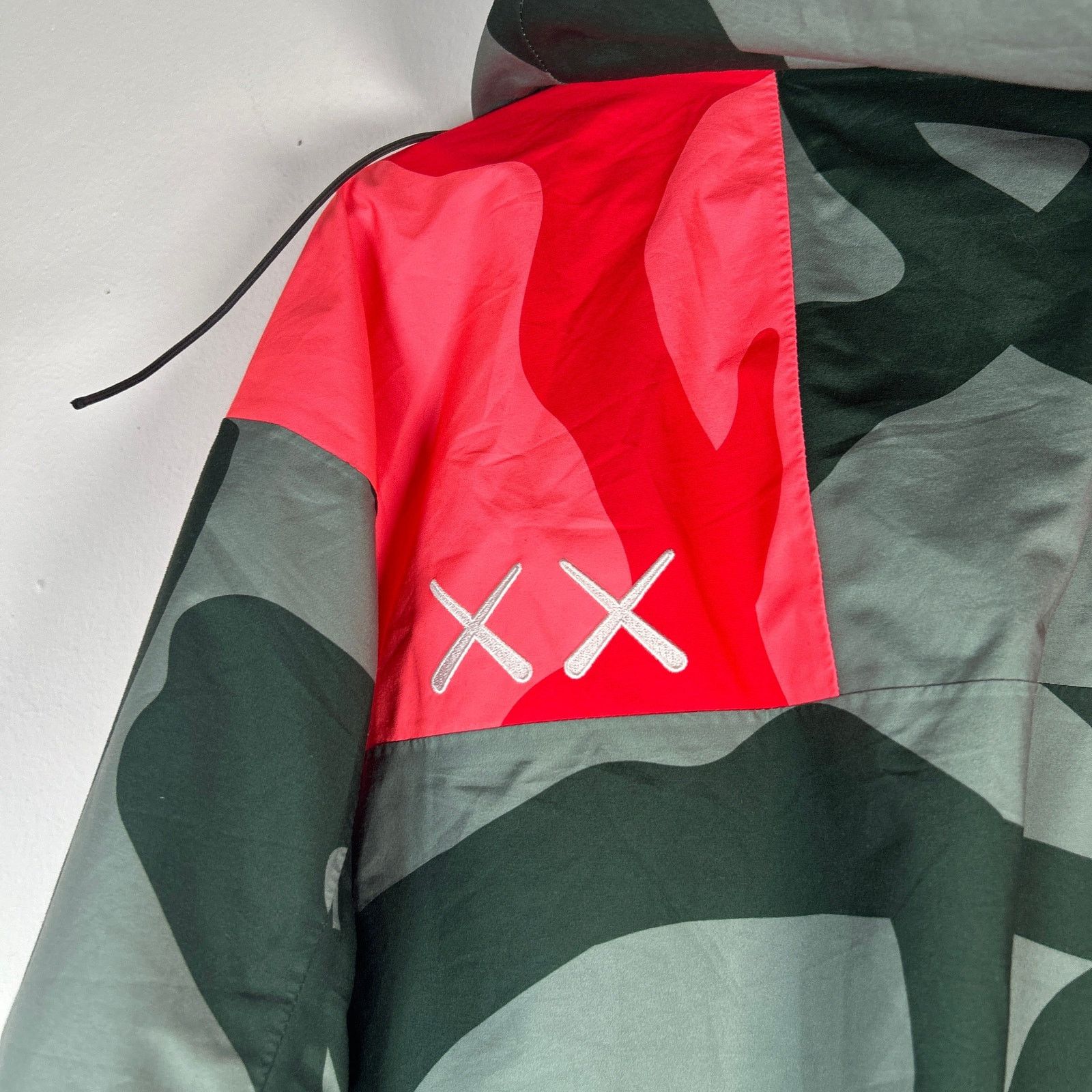 Kaws × The North Face Kaws x The North Face Retro 1986 Mountain Jacket Green Size US L / EU 52-54 / 3 - 10 Thumbnail