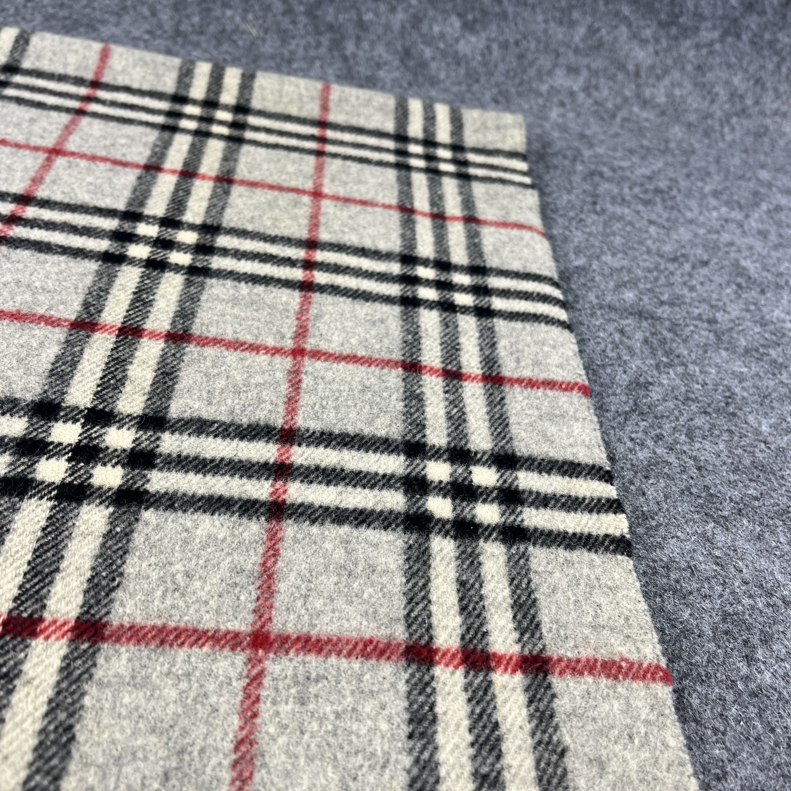 Burberry Burberry Scarf / Muffler / Neckwear T1238 Size ONE SIZE - 13 Thumbnail