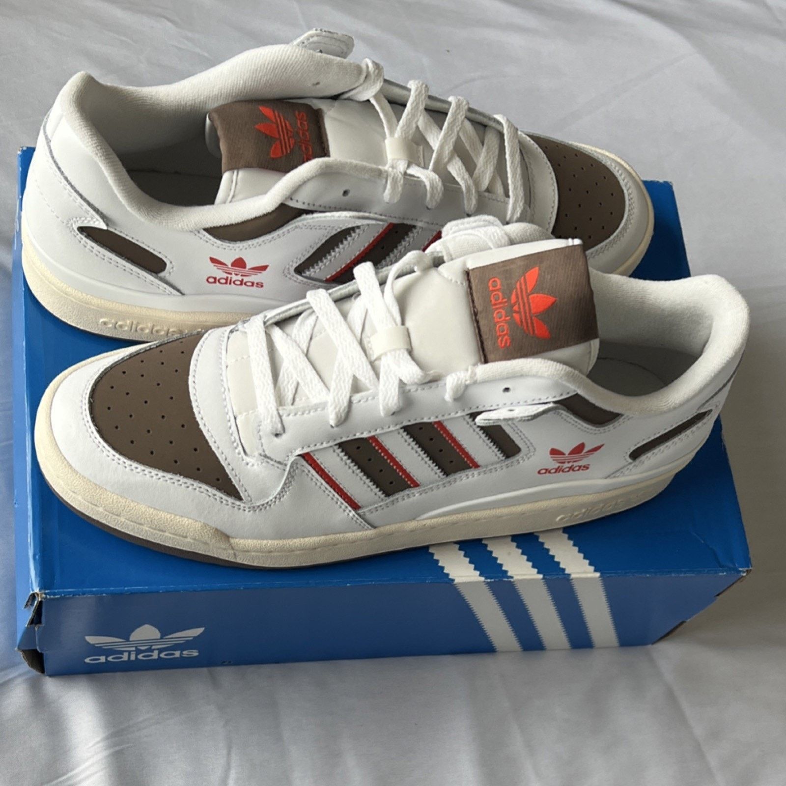 Adidas adidas IG9310 White Brown Red Leather Low Top Men's Lace Up Size US 12 / EU 45 - 3 Thumbnail