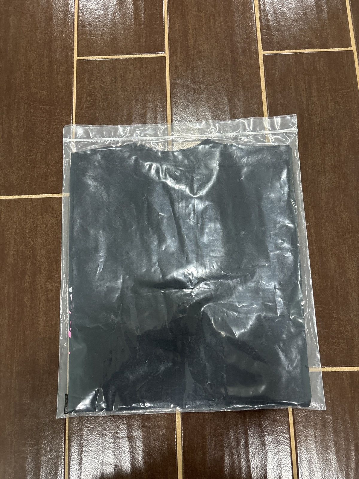 Revenge BRAND NEW Revenge Pink Gradient Lightning Tee Size XL Size US XL / EU 56 / 4 - 8 Thumbnail