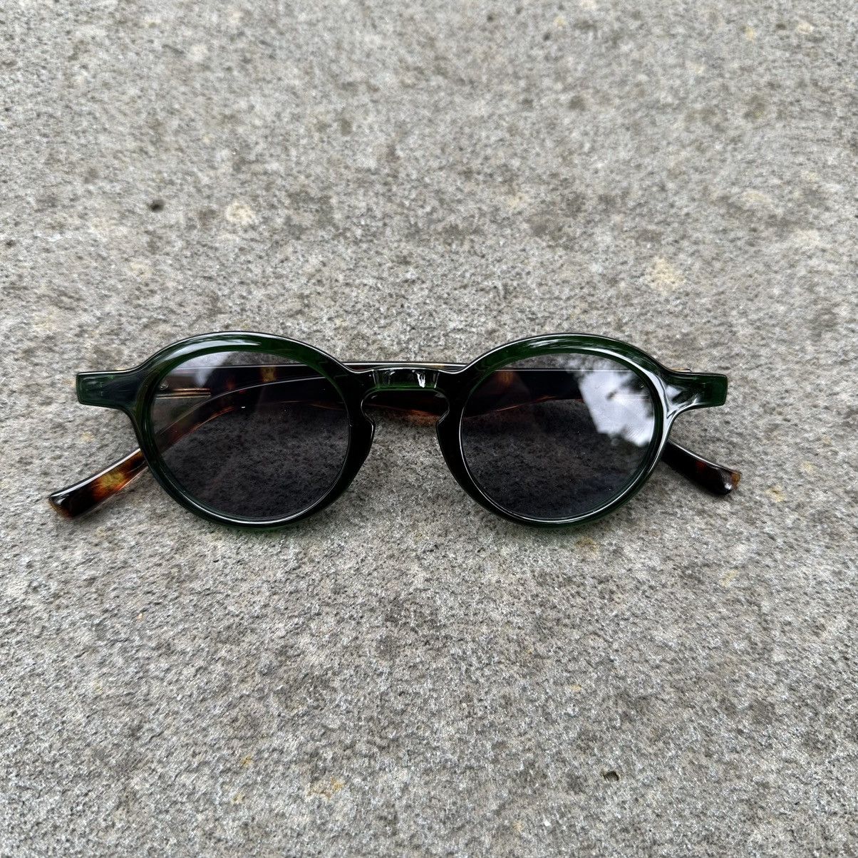 Other Y2K Unisex Sunglasses Retro Fashion Shades QB8813-02 Size ONE SIZE - 1 Thumbnail
