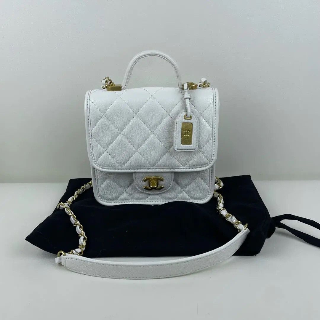 Chanel Pre-loved Bag Very good condition Size ONE SIZE - 1 Thumbnail