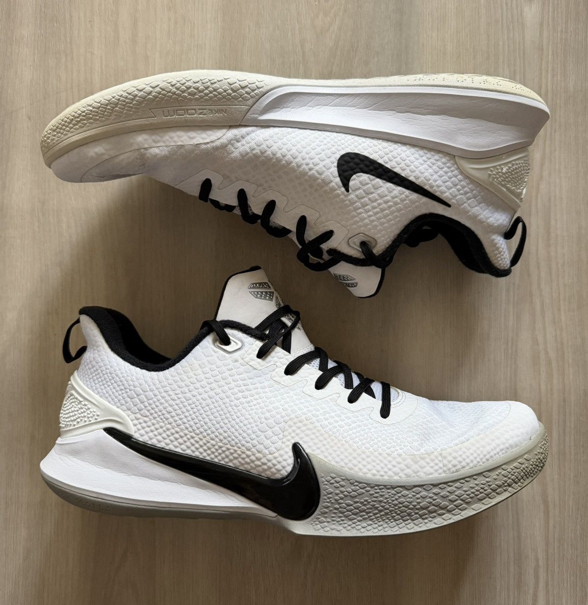 Nike Nike Mamba Focus TB White Grey Black AT1214-100 Sz 12.5 Kobe Size US 12.5 / EU 45-46 - 1 Thumbnail