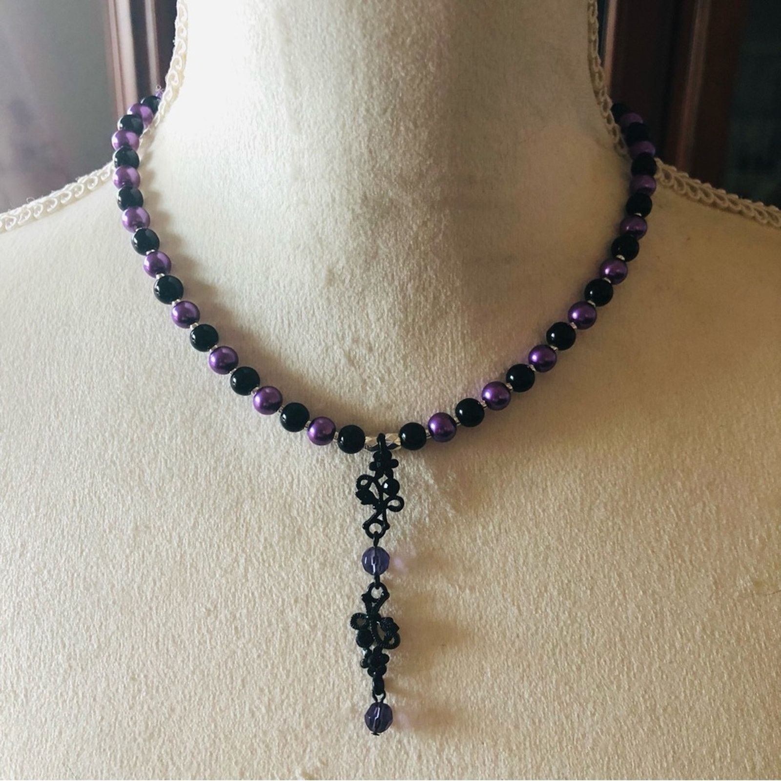 Handmade Handcrafted repurpose elegant stone pendant Pearl necklace Size ONE SIZE - 2 Thumbnail