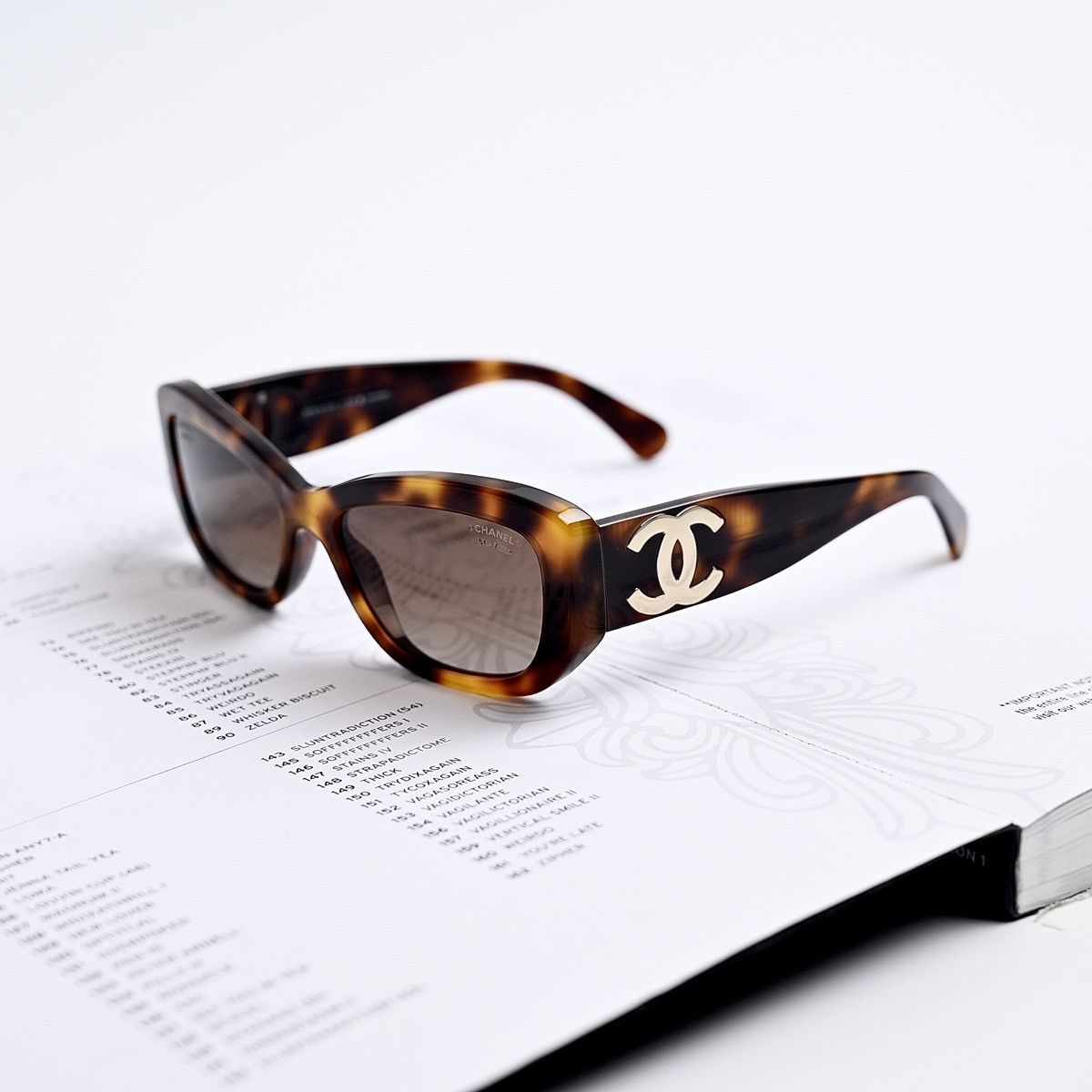 Chanel CHANEL 0CH5493 SUNGLASSES Size ONE SIZE - 1 Thumbnail