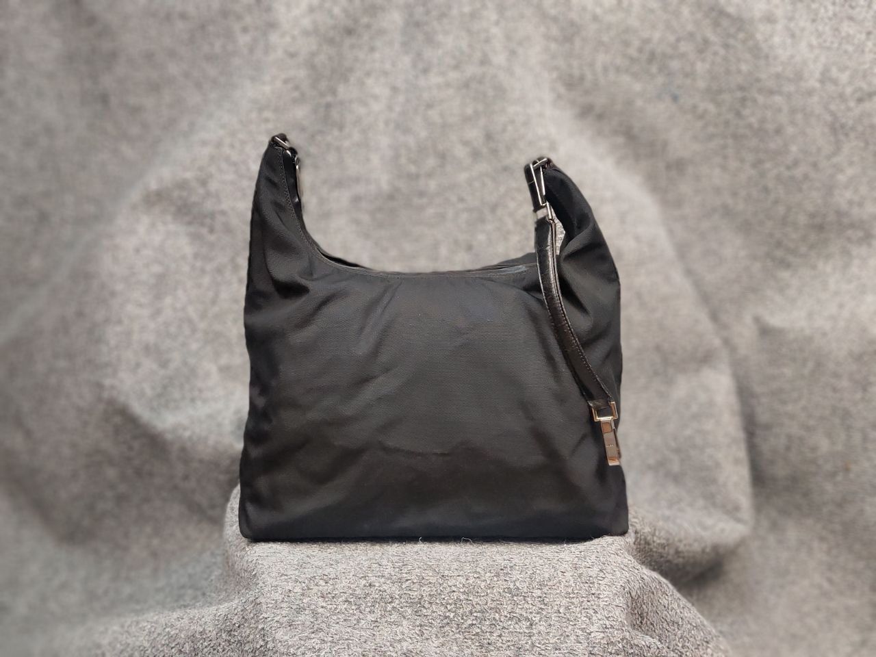 Gucci Vintage Gucci Black Nylon Authentic Shoulder Bag Size ONE SIZE - 3 Thumbnail