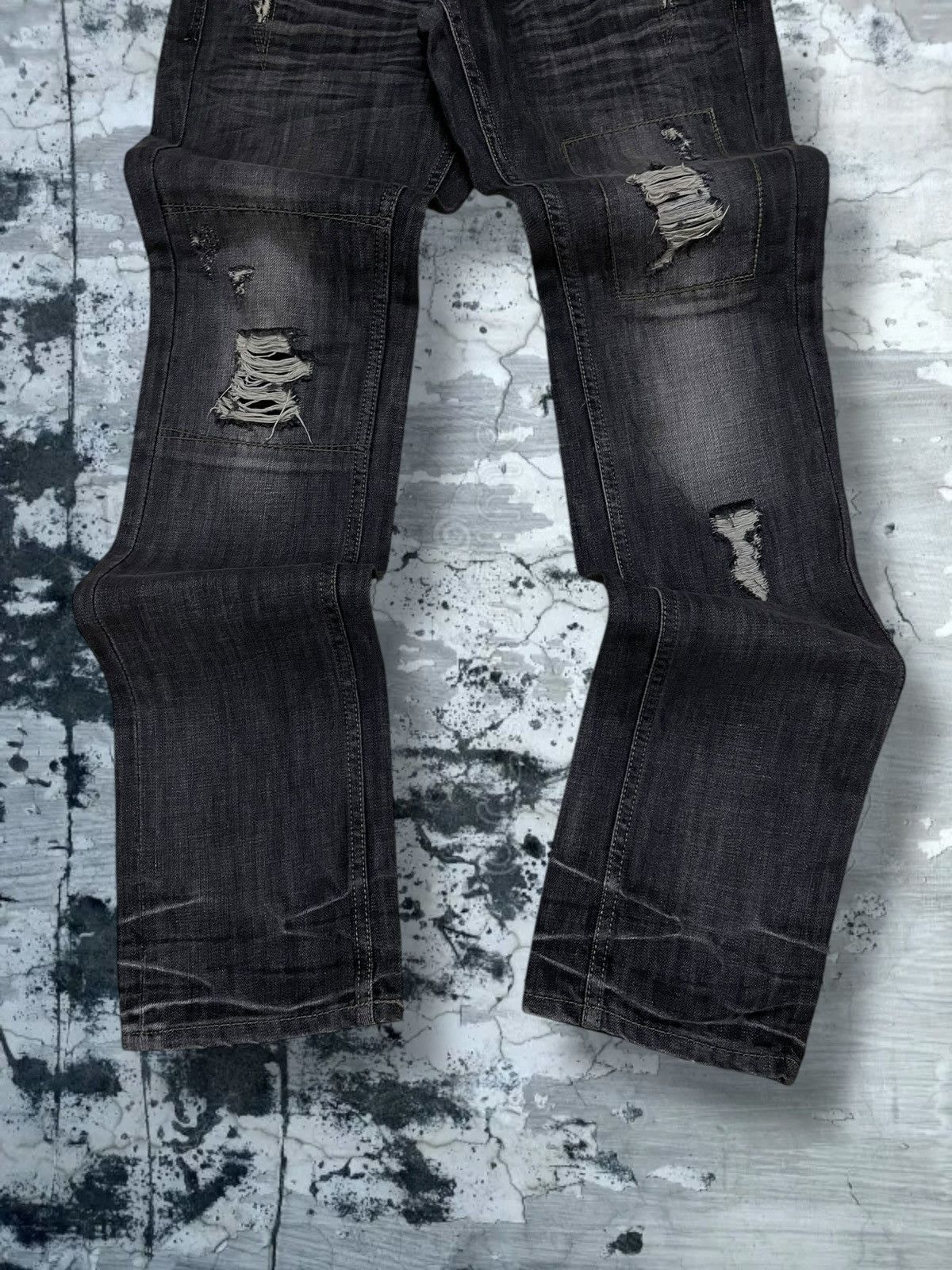 Tornado Mart Vintage 1990s Og Japan Designer RattleTrap Distressed Denim Size US 29 - 3 Thumbnail