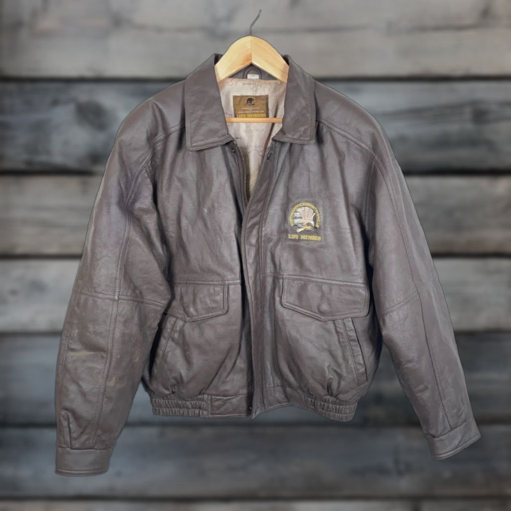 Vintage VINTAGE North American Hunting Club Leather Jacket Men XL Brown Lifetime Member Bomber Jacket Full Zip Pockets Size US XL / EU 56 / 4 - 1 Thumbnail