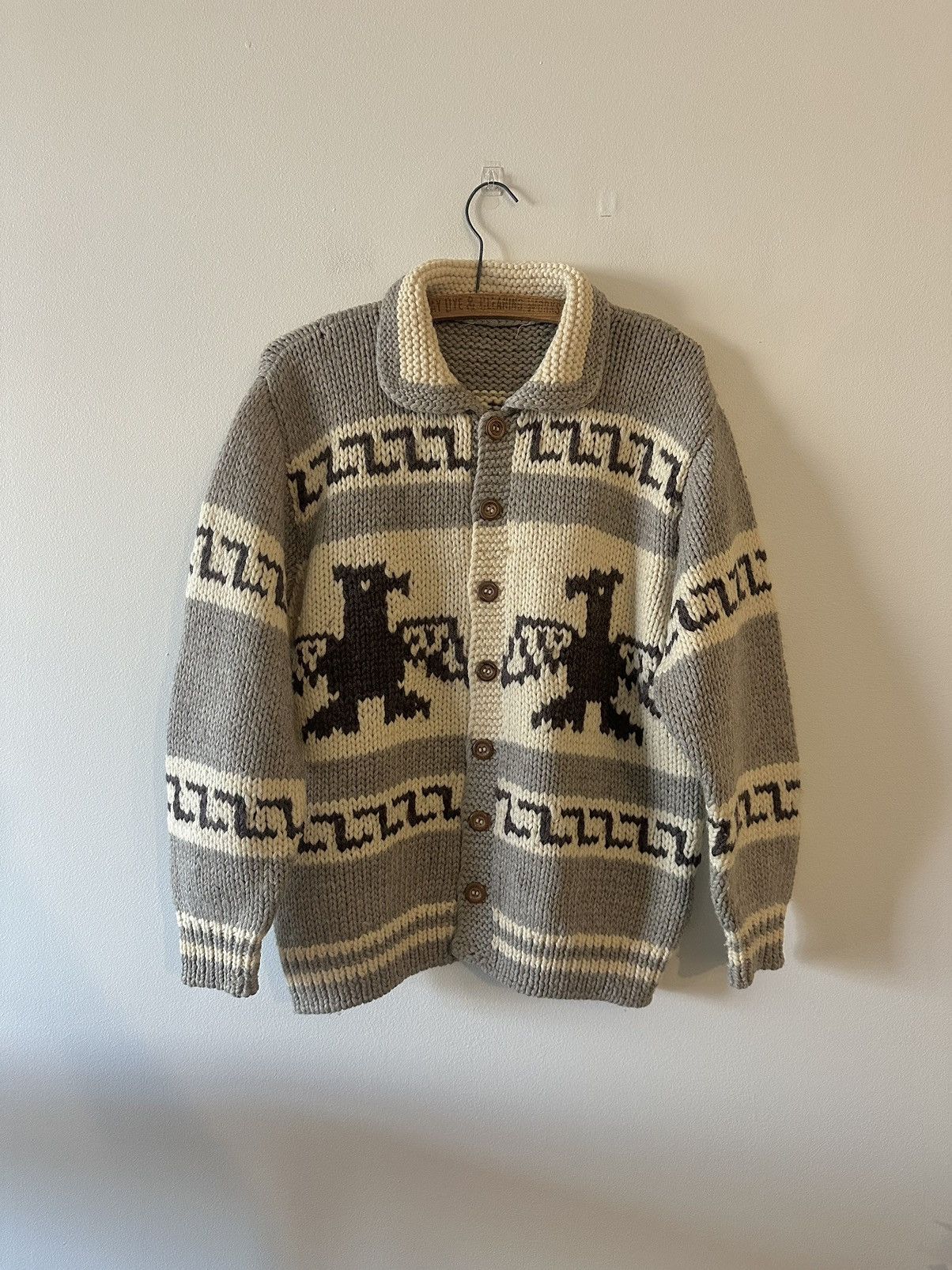 Vintage Vintage Cowichan Button Down Cardigan Sweater Thunderbird Size US S / EU 44-46 / 1 - 1 Thumbnail