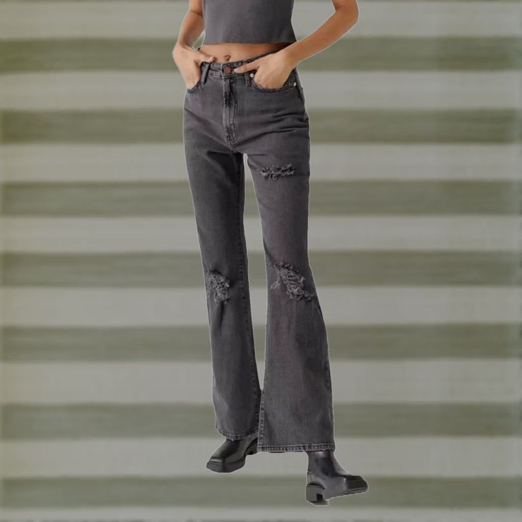 Bdg BDG Urban Outfitters Jeans Flare High Rise Stretch Black Women 28 Regular Size 28 BDG Flared Jeans Size 28" / US 6 / IT 42 - 1 Thumbnail