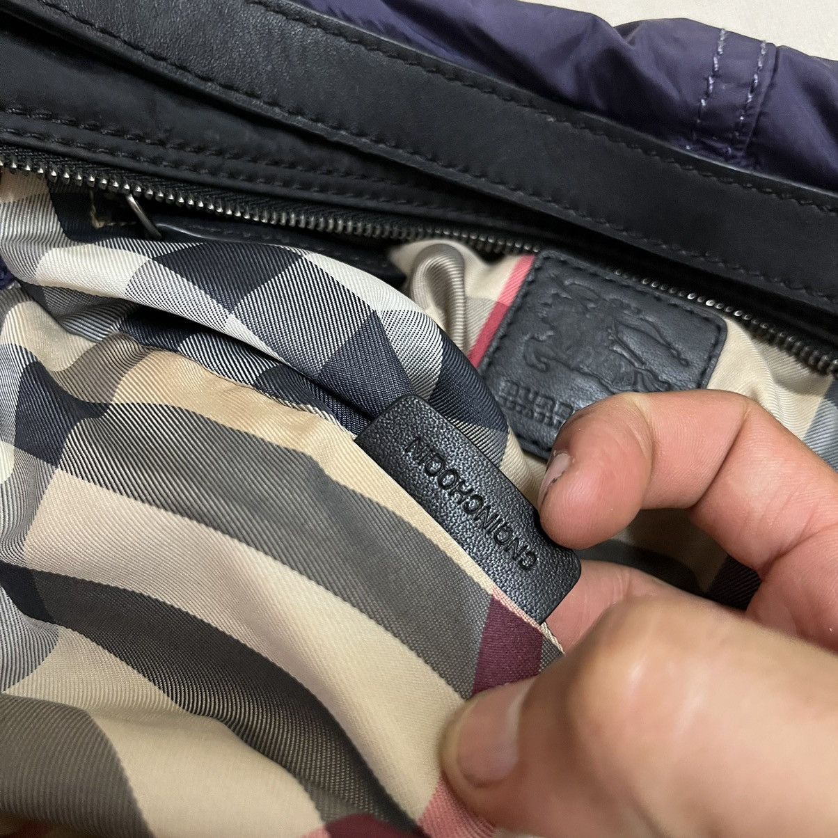 Burberry Authentic Burberry Nylon Large Totebag Shoulderbag Size ONE SIZE - 9 Thumbnail
