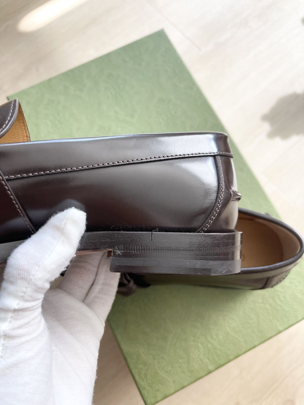 Gucci STEAL! Gucci Logo Plague Leather Loafers Size US 7 / EU 40 - 7 Thumbnail