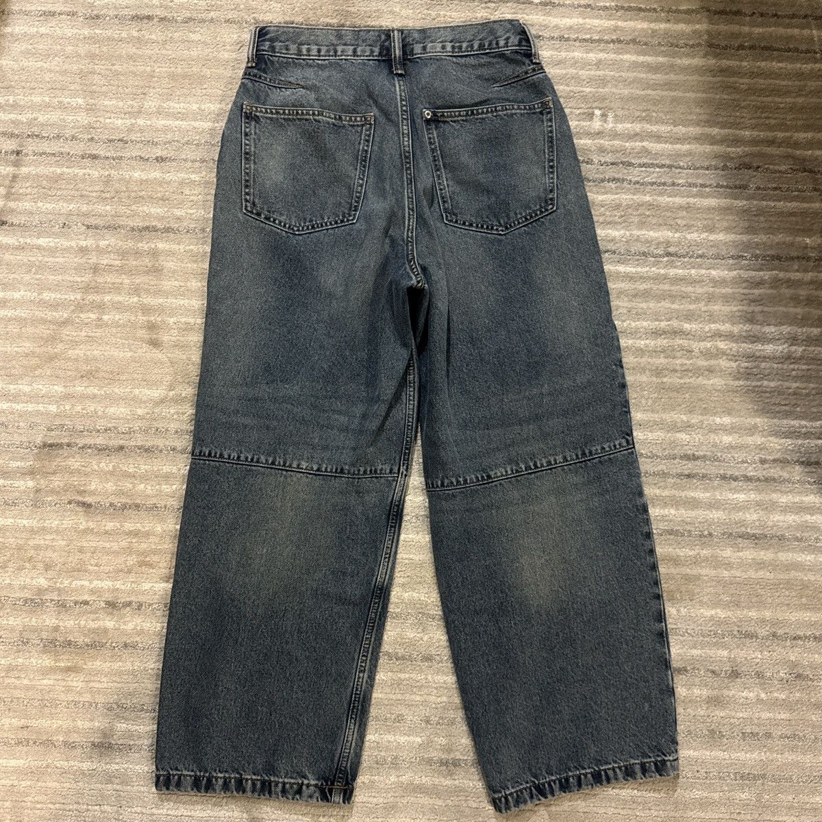 H&M Baggy darted dark denim blue jeans Size US 28 / EU 44 - 2 Thumbnail