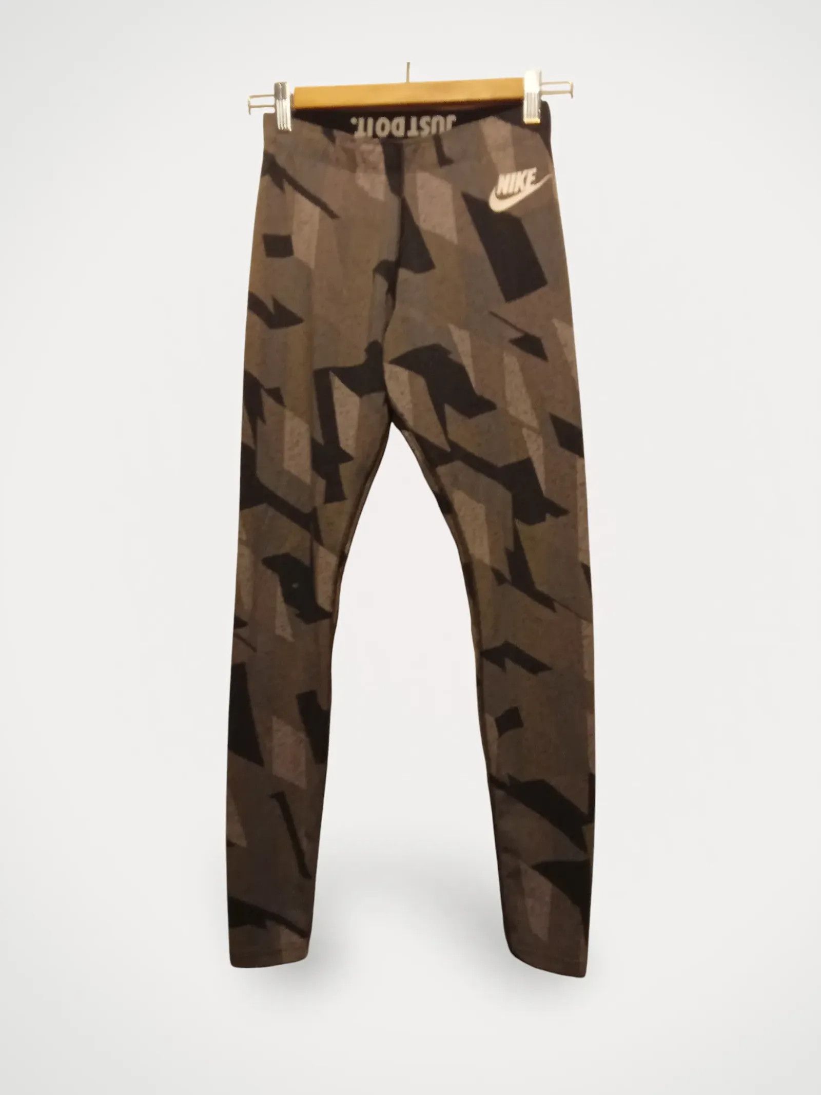 Nike Nike Sweatpants Size 27" / US 4 / IT 40 - 1 Thumbnail