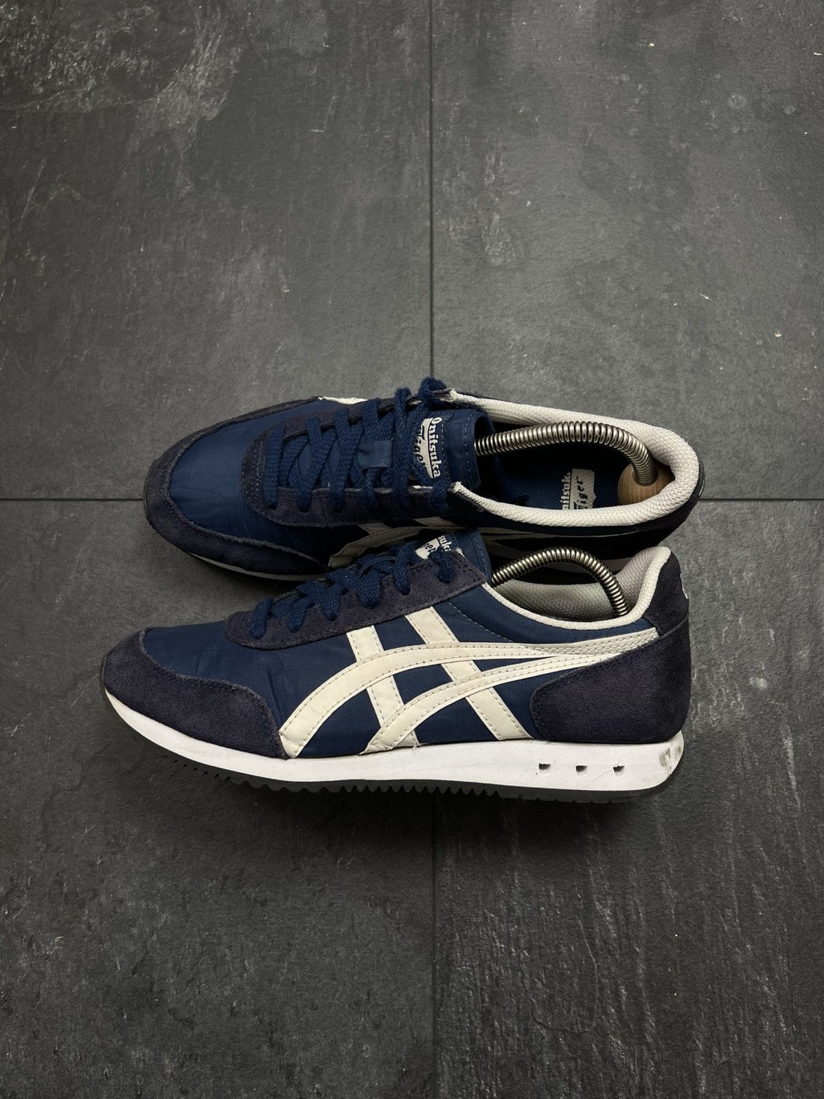 Streetwear Vintage asics onitsuka tiger low top sneakers Size US 6.5 / EU 39-40 - 7 Thumbnail