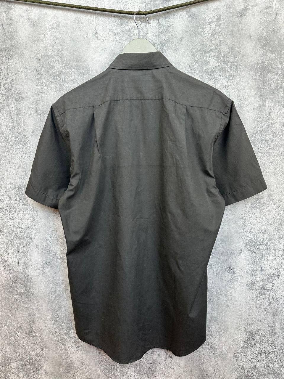 Giorgio Armani Giorgio Armani Italy Black SS Button-Up Shirt Minimalist Size US L / EU 52-54 / 3 - 2 Thumbnail