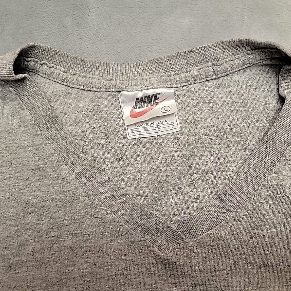Nike VINTAGE Nike Shirt Mens L Gray Embroidered Swoosh Logo Crewneck Tee Made in USA Y2K Size US L / EU 52-54 / 3 - 4 Thumbnail