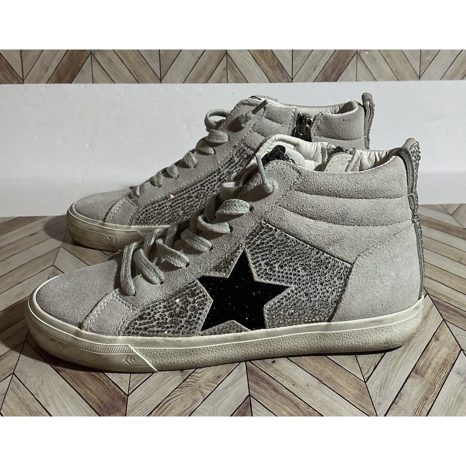 Vintage Havana Vintage Havana High Top Dyno High Multi Sparkle Sneaker Sz 7 Size US 7 / IT 37 - 4 Thumbnail