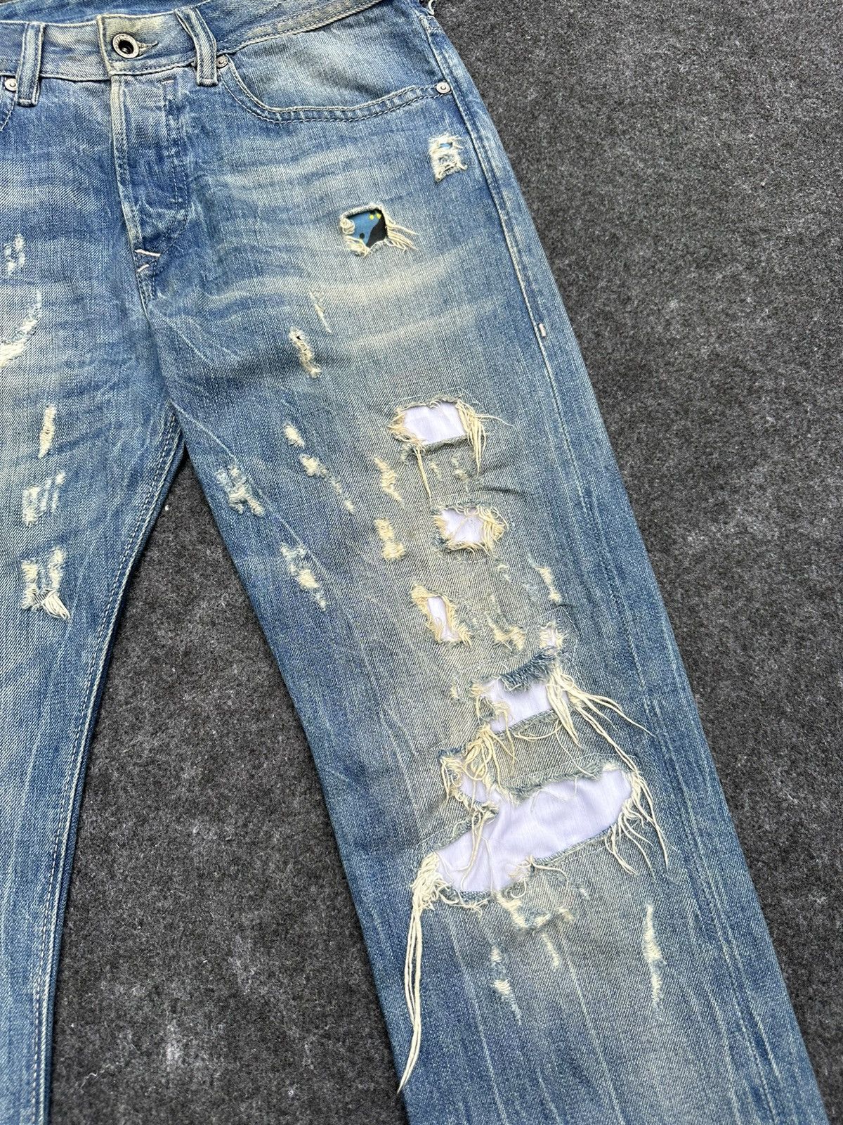 Diesel Diesel Buster Thrashed Distressed Design Denim 29x32 D70 Size US 29 - 2 Thumbnail