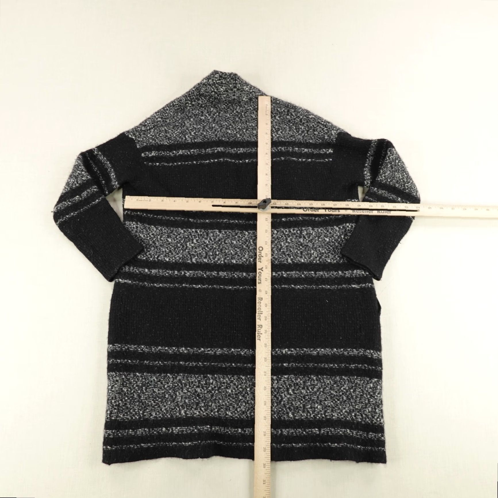 Athleta VINTAGE Athleta Sweater Cardigan Women Small Black White Stripes Open Front Wool Cashmere Knit 90s Mens? Size S / US 4 / IT 40 - 5 Thumbnail