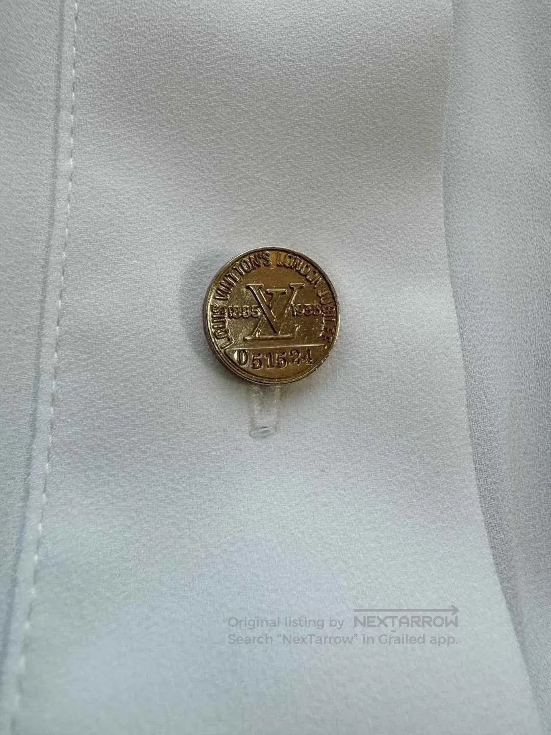 Louis Vuitton Louis Vuitton White Gold Button Utility Shirt. Size XS / US 0-2 / IT 36-38 - 4 Thumbnail