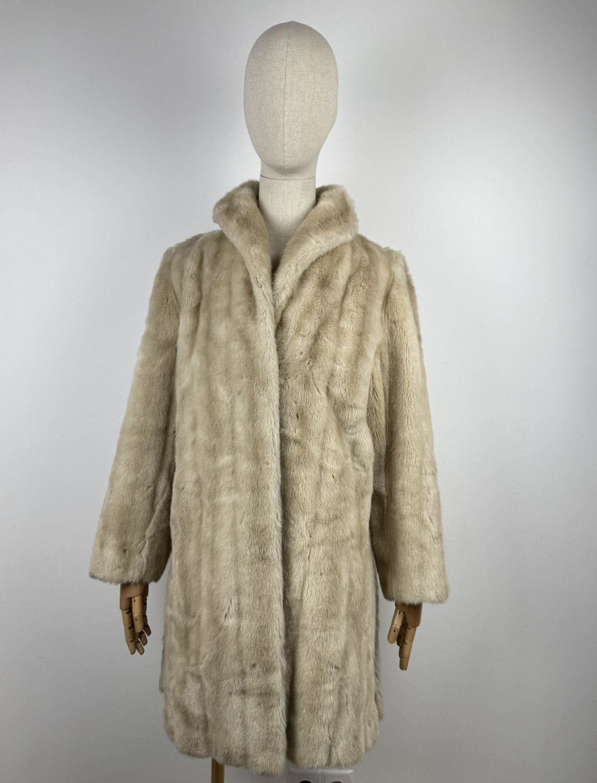 Japanese Brand Astraka Faux Fur Coat Y2K Women’s size US 10/12 Size L / US 10 / IT 46 - 1 Thumbnail