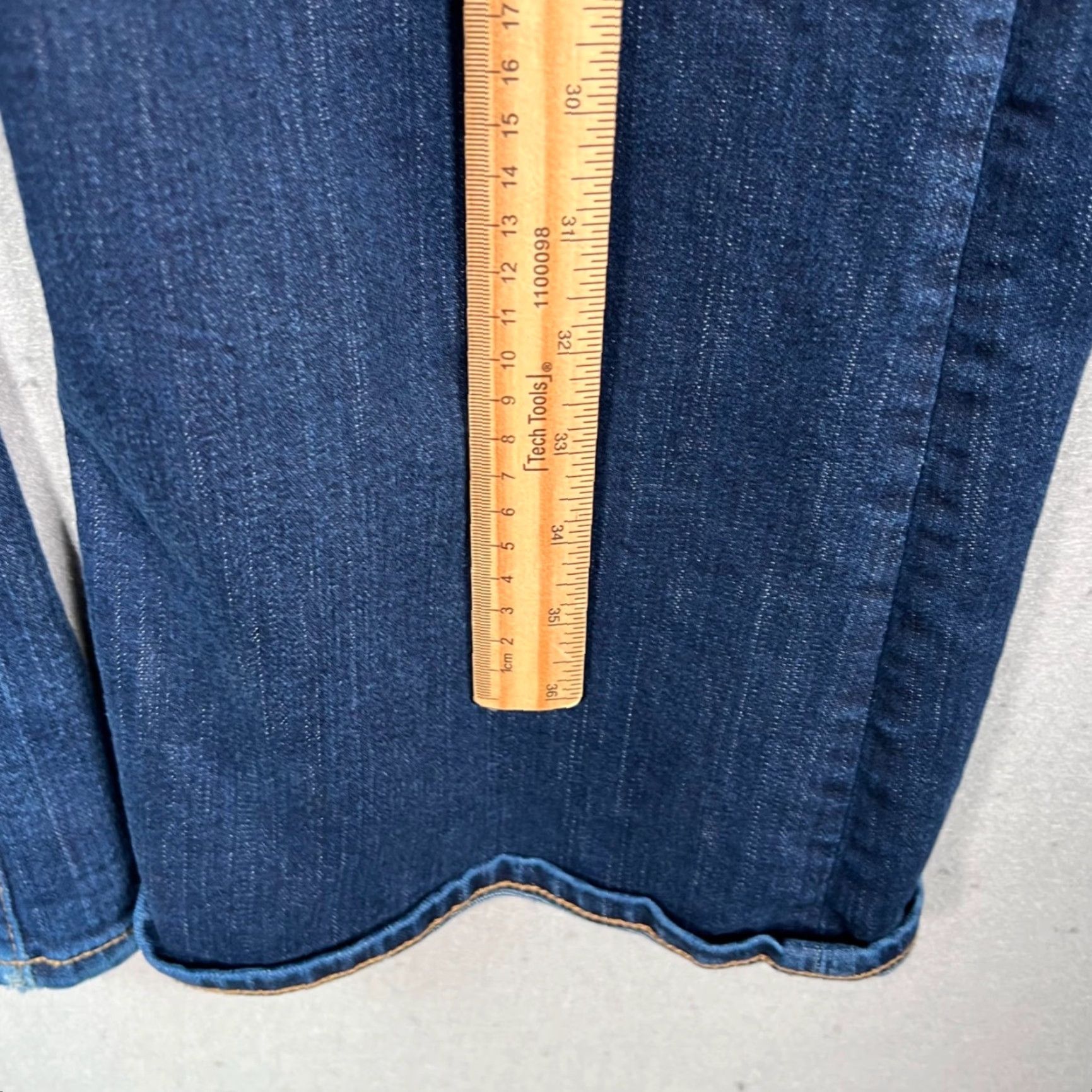 Gap Gap 1969 Jeans Womens 34 Bootcut Dark Wash Denim Mid Rise 5-Pocket Cotton Blend 29 In Inseam Blue Vintage No Shirt? Size 24" / US 00 / IT 34 - 7 Thumbnail