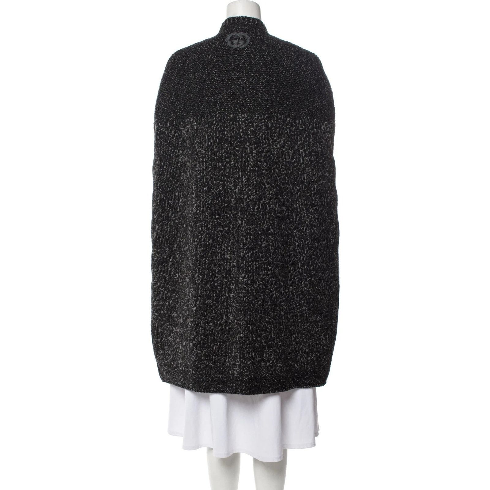 Gucci NWT GUCCI GG Logo Wool Sweater Cape Coat Jacket W belt buckl Size S / US 4 / IT 40 - 4 Thumbnail