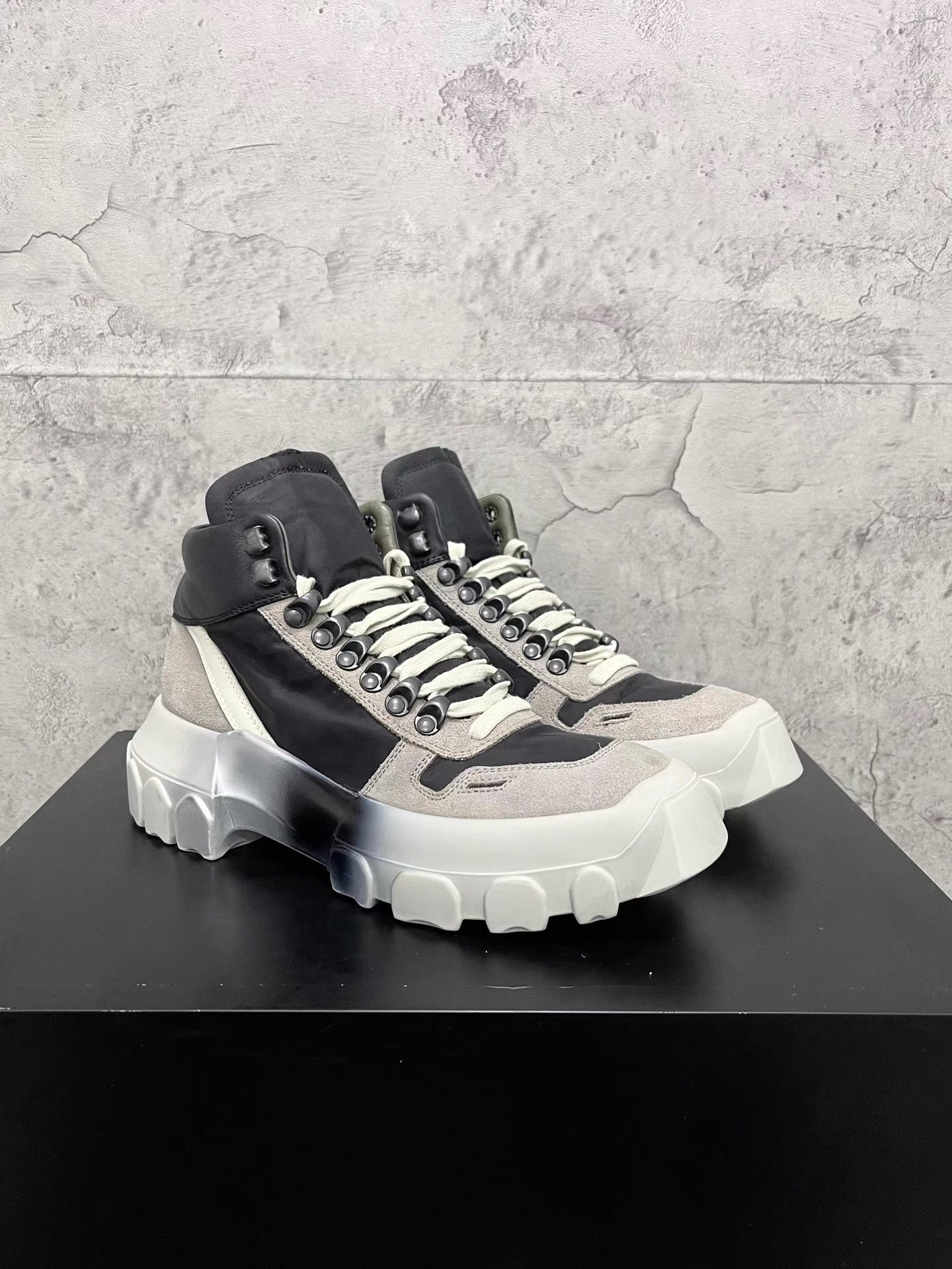 Rick Owens Rick Owens Mainline Tractor Octopus Sole Ankle Boots K34 Size US 7.5 / IT 37.5 - 1 Thumbnail