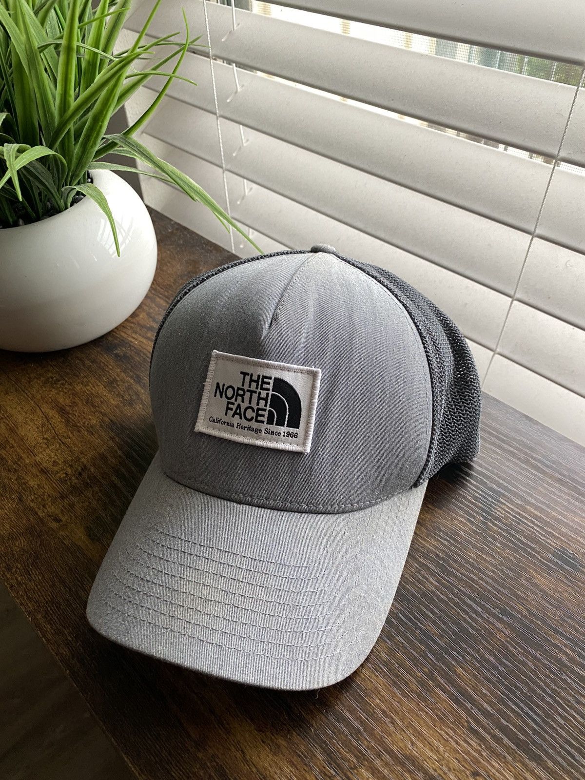 The North Face The North Face Trucker Hat Size ONE SIZE - 2 Thumbnail