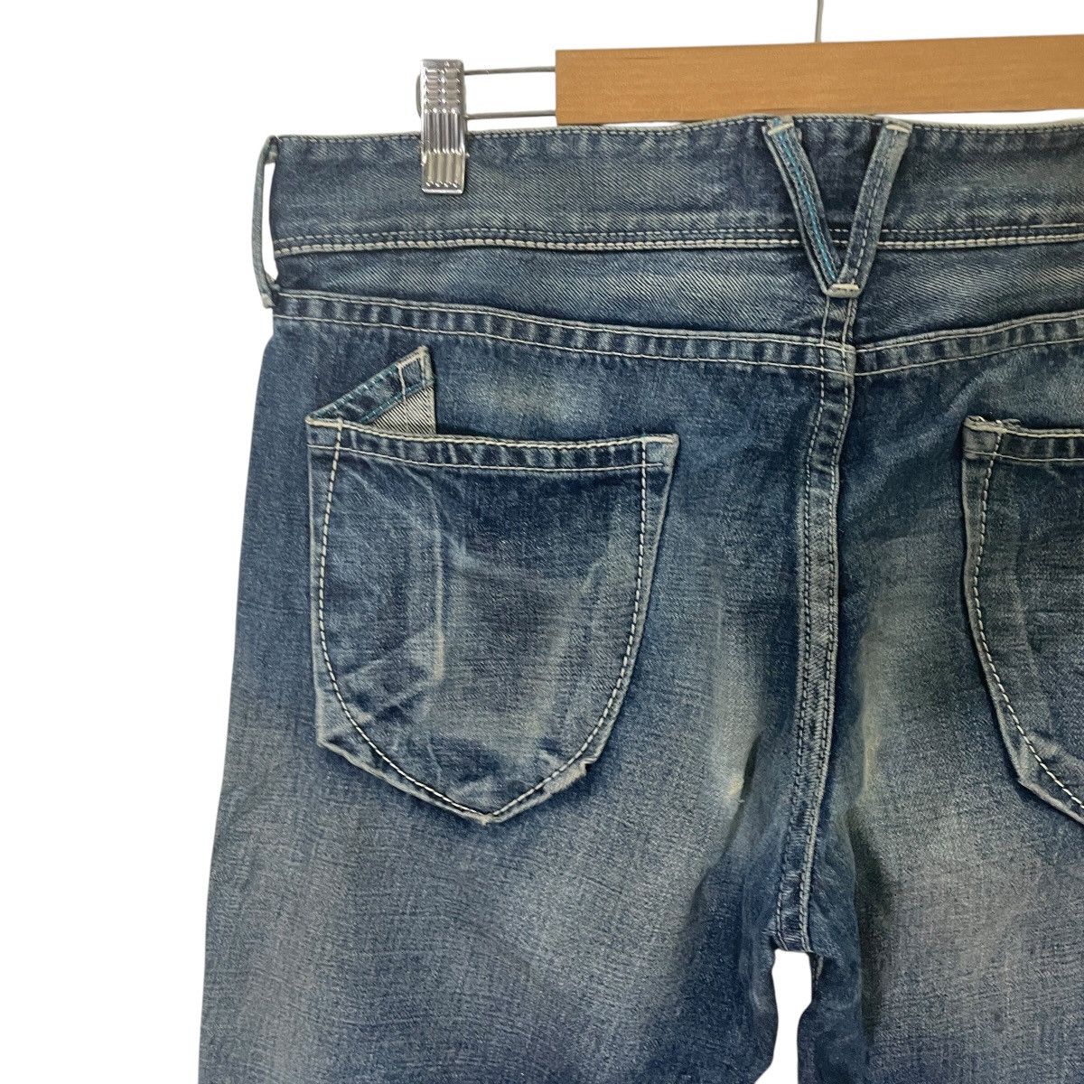 Vanquish Vintage Vanquish Gold Distressed Denim Size US 35 - 10 Thumbnail