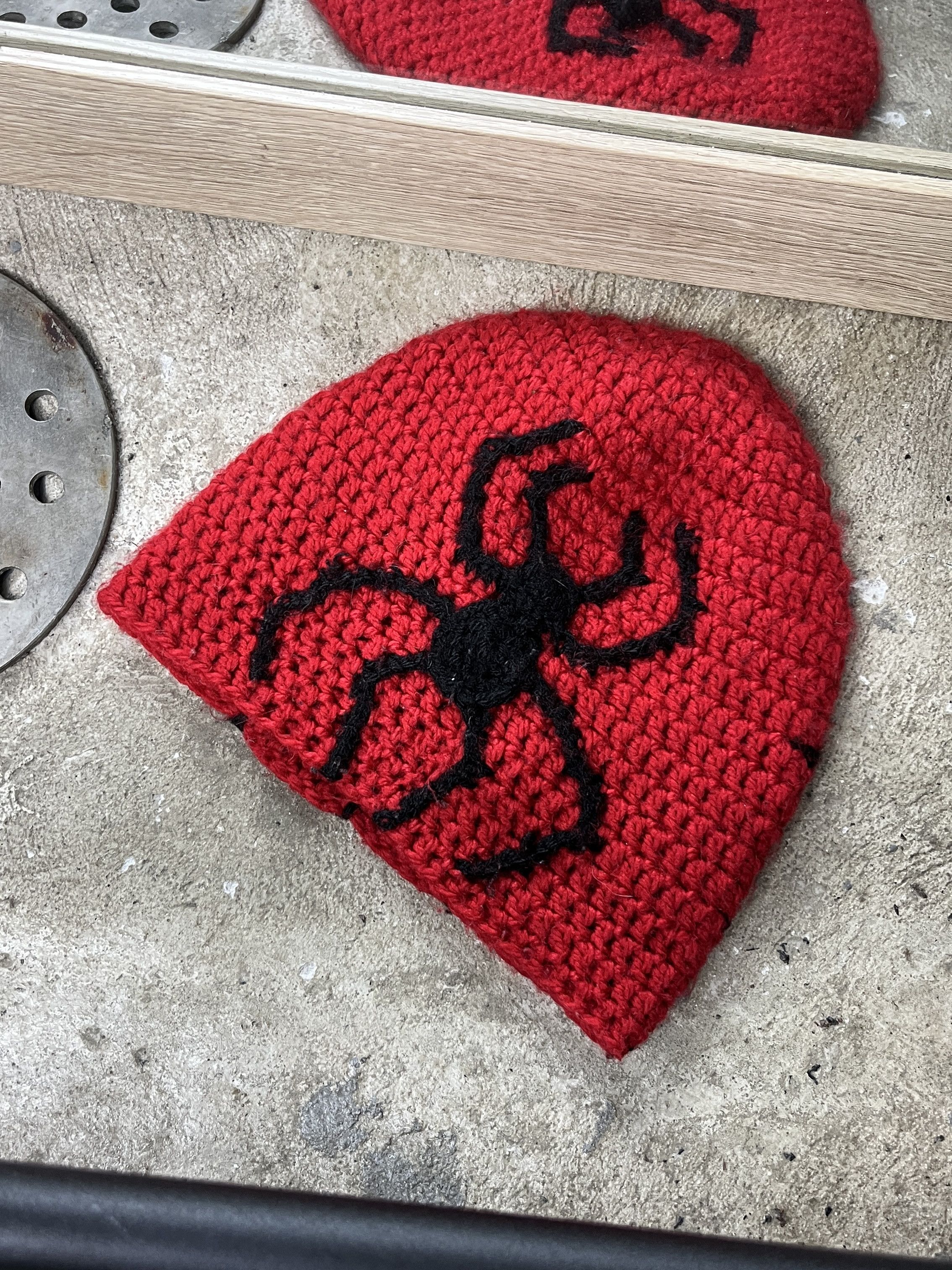 Vintage HANDMADE CROCHET SPIDER BEANIE - № 4500 Size ONE SIZE - 3 Thumbnail