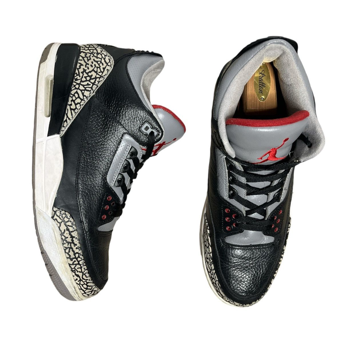 Jordan Brand black cement 3 Size US 12 / EU 45 - 1 Thumbnail