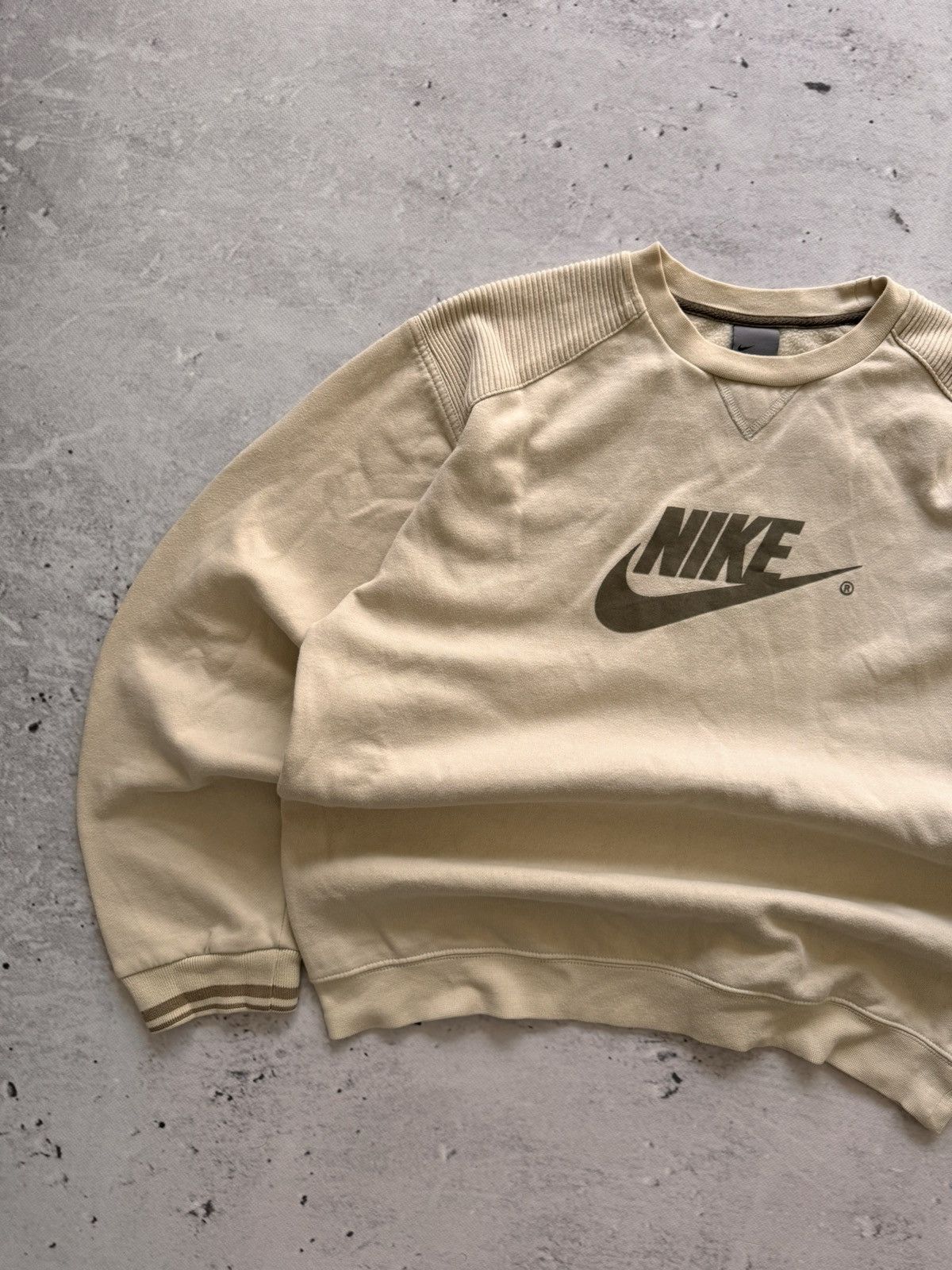 Nike × Vintage NIKE VINTAGE CENTER LOGO OVERSIZE BOXY SWEATSHIRT Size US M / EU 48-50 / 2 - 2 Thumbnail