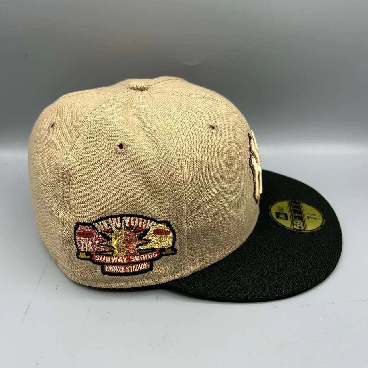 New Era New York Yankees Hat Men 7 3/8 Beige Black MLB Fitted Cap Size ONE SIZE - 6 Thumbnail