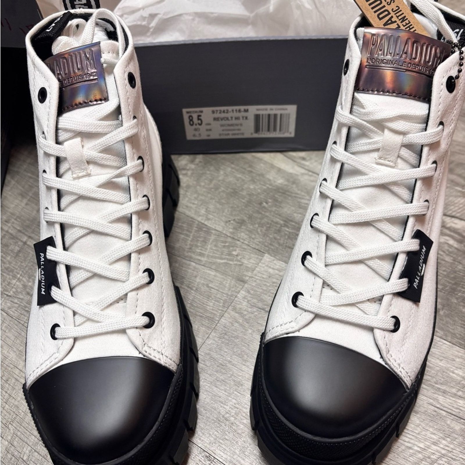 Palladium Palladium Women’s Revolt High-Top Boots Size 8.5 New in Box Size US 8.5 / IT 38.5 - 3 Thumbnail