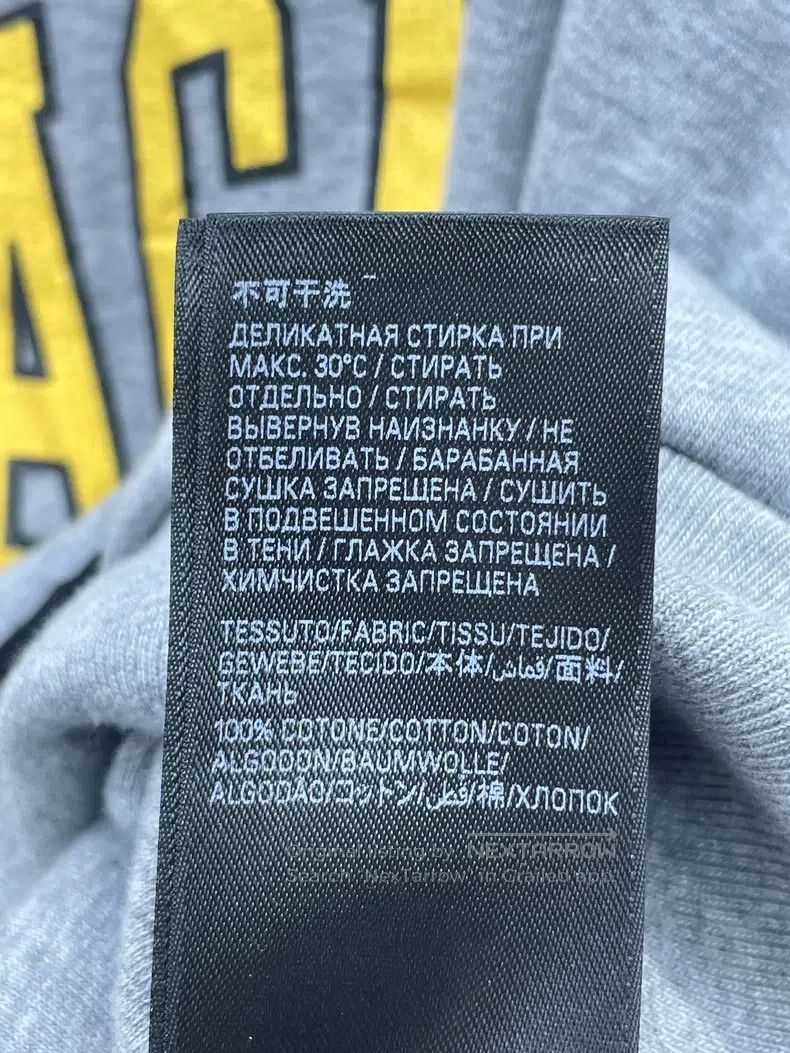 Balenciaga Balenciaga Yellow Letter Hooded Sweatshirt Size US XS / EU 42 / 0 - 9 Thumbnail