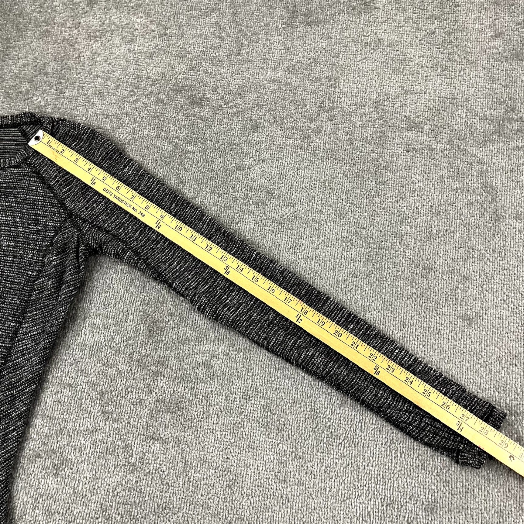 Lululemon LULULEMON Top Womens Size 6 Black Gray Race your Pace Running Pullover Crew Neck Shirt Womens Regular Size 6 Gray Pullover Casual Sports Size M / US 6-8 / IT 42-44 - 7 Thumbnail