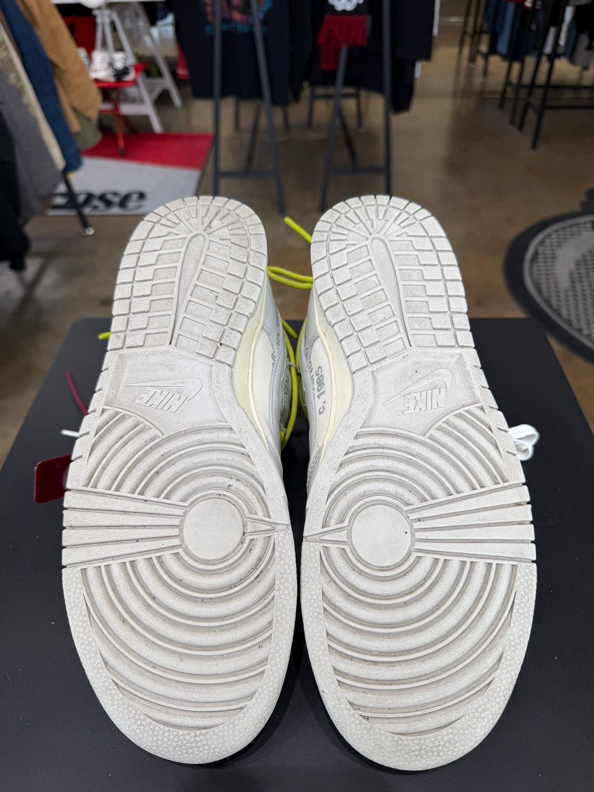 Nike × Off-White Nike Dunk Low Off-White Lot 8 Size 10 (2021) Size US 10 / EU 43 - 9 Thumbnail