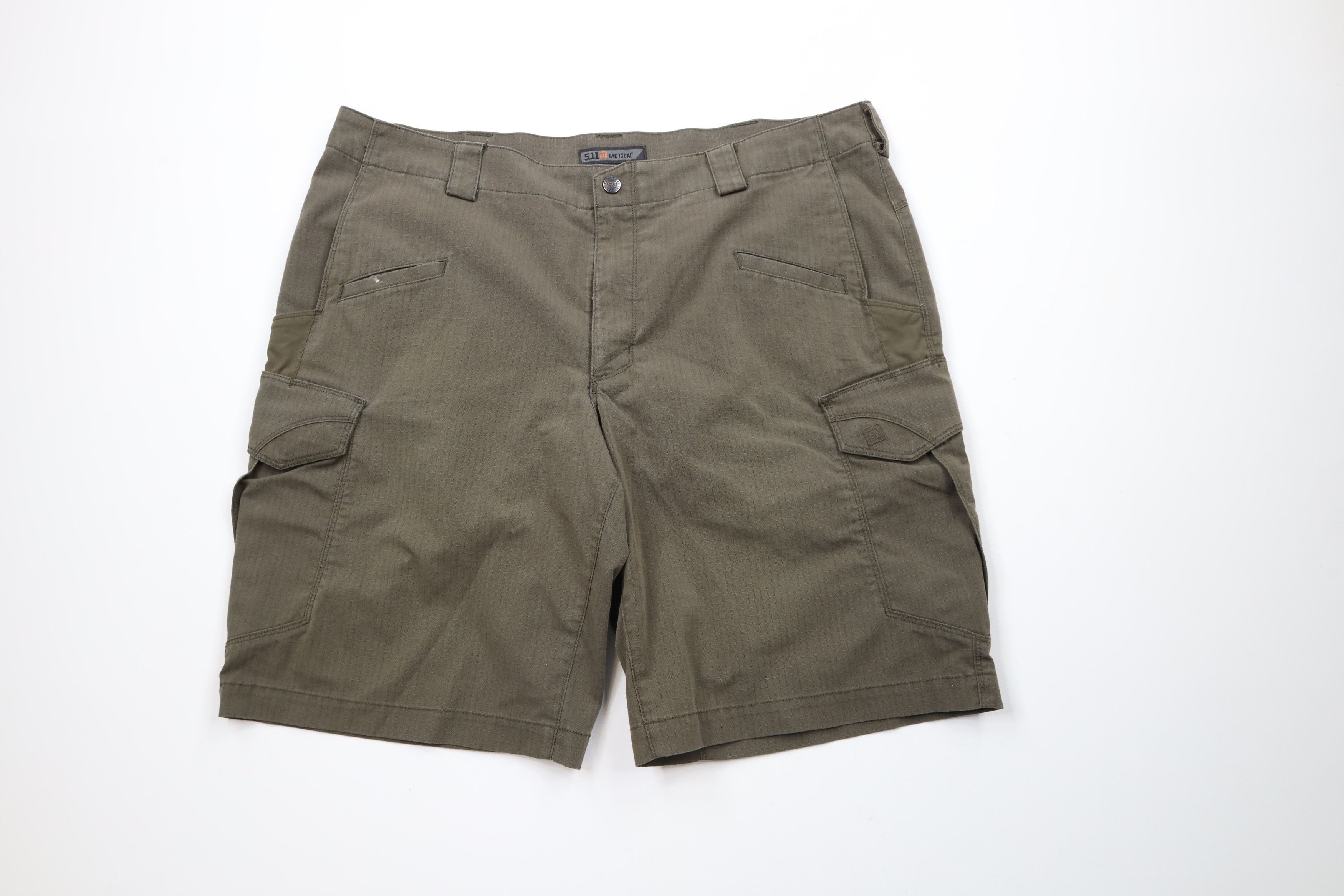 Vintage 5.11 Tactical Series Uniform Stryke Cargo Shorts Green Size US 38 / EU 54 - 1 Thumbnail