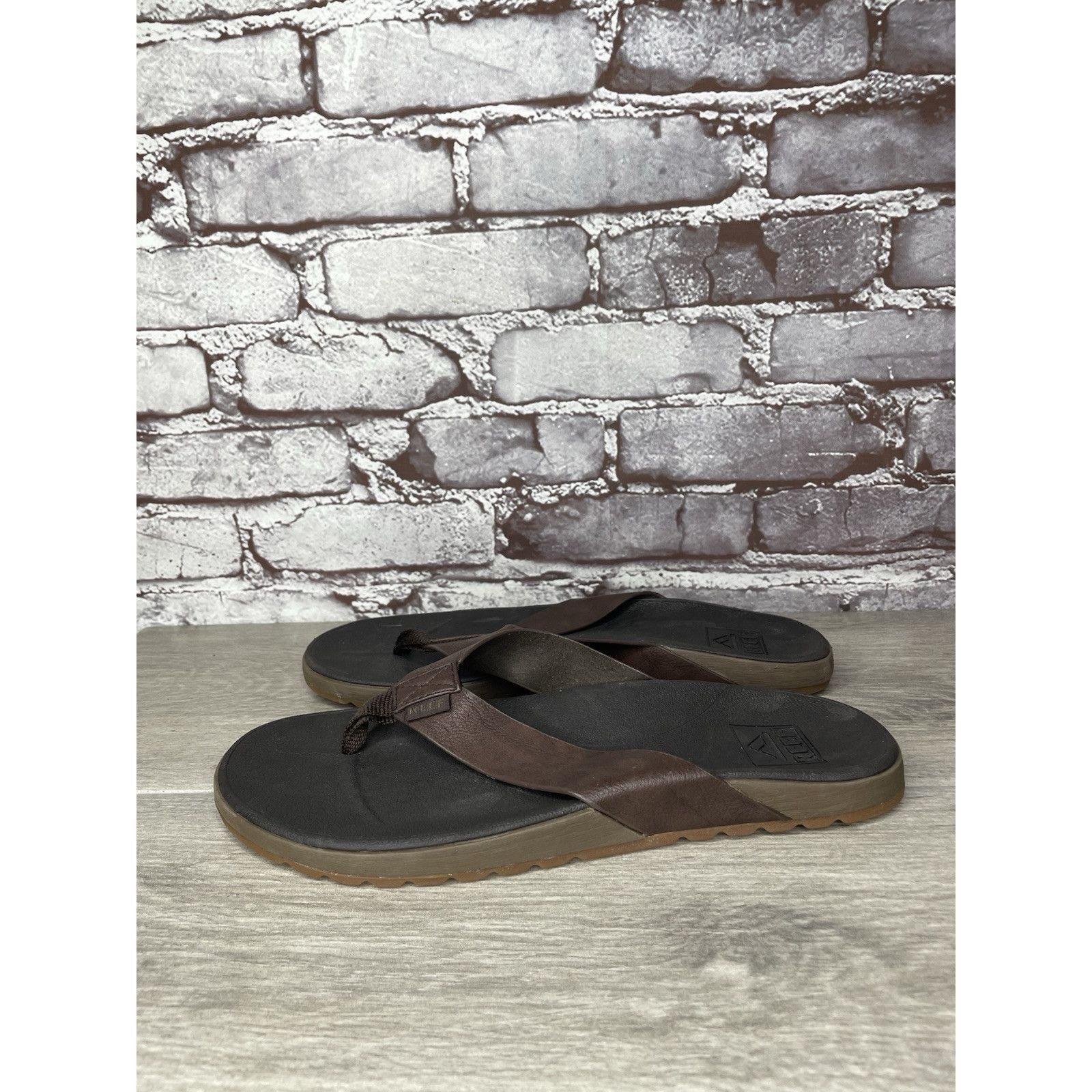 REEF Reef Brown Leather Casual Beach Flip Flops Thong Sandals Men Size US 9 / EU 42 - 1 Thumbnail