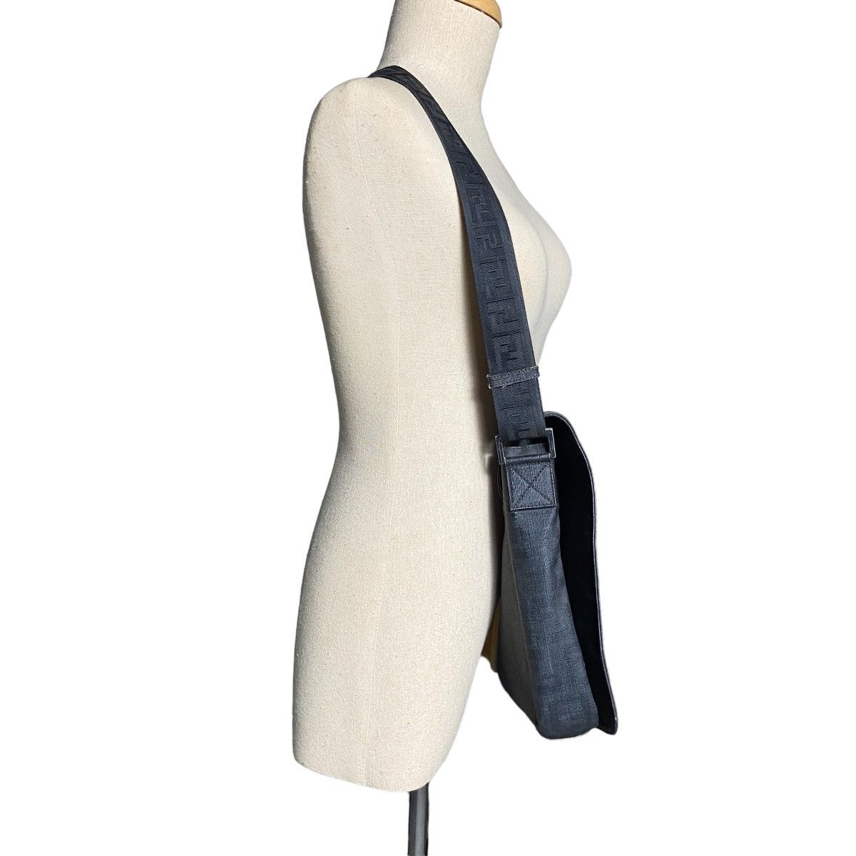 Fendi Fendi Dark Monogram Leather Messenger Bag / Crossbody Size ONE SIZE - 6 Thumbnail