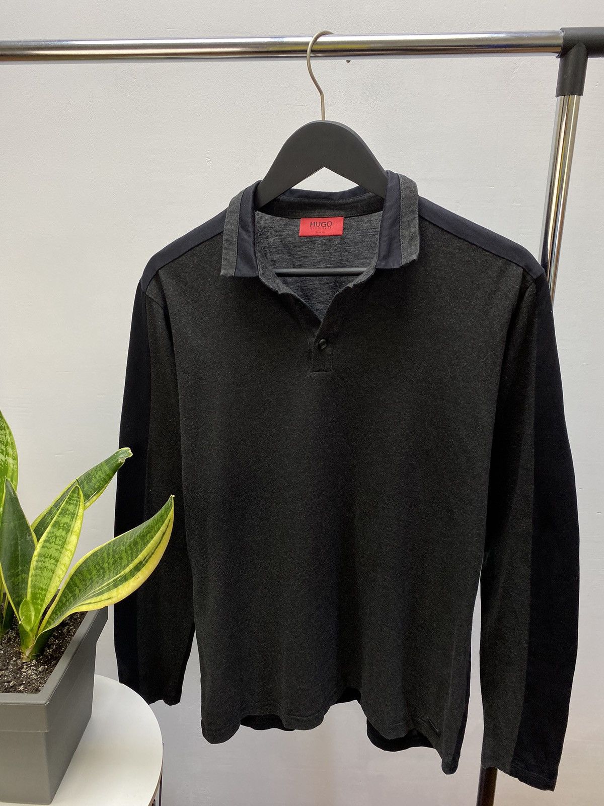 Hugo Boss × Vintage Vintage Hugo Boss Logo Longsleeve Polo Shirt Size US M / EU 48-50 / 2 - 4 Thumbnail