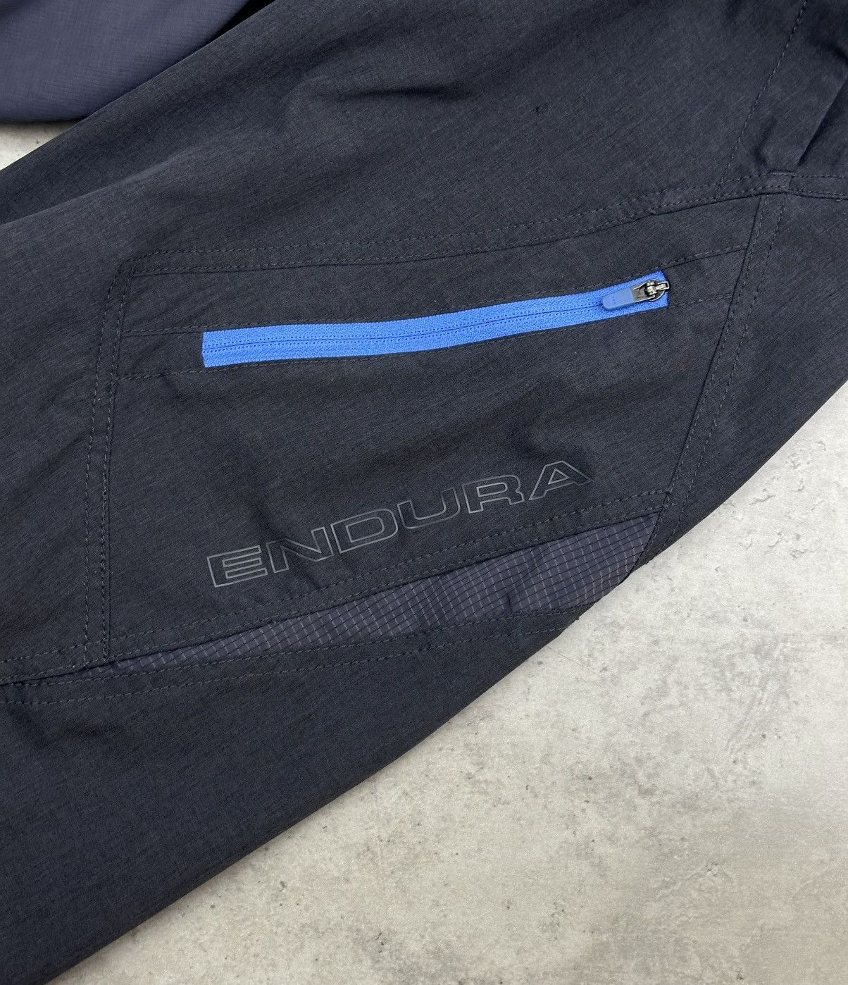 Rapha Endura Hummvee Lite Short II Men's Cycling MTB Shorts Size S Size US 32 / EU 48 - 5 Thumbnail