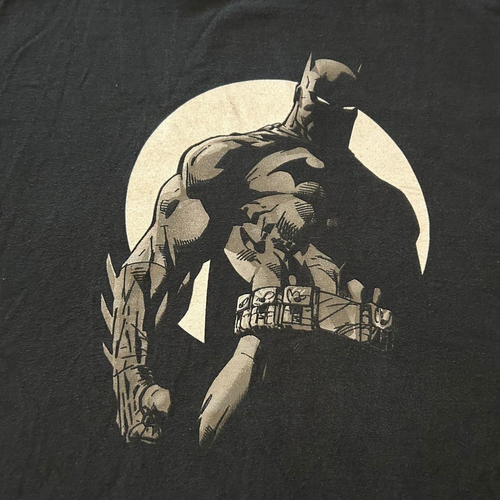 DC Comics 2005 batman graphic tee Size US XL / EU 56 / 4 - 2 Thumbnail