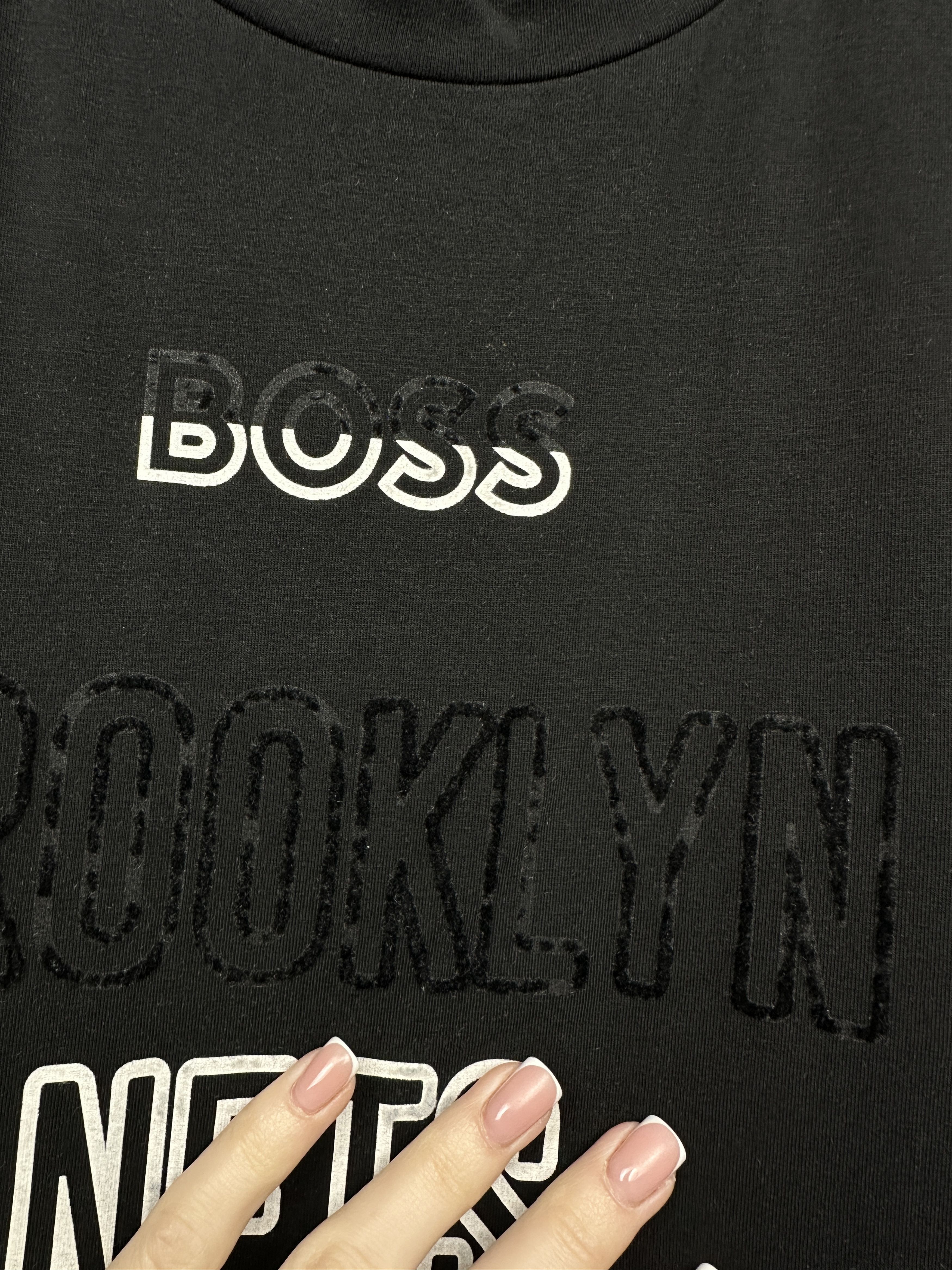 Hugo Boss Hugo Boss NBA Brooklyn Nets Mens T-Shirt Size US XL / EU 56 / 4 - 4 Thumbnail