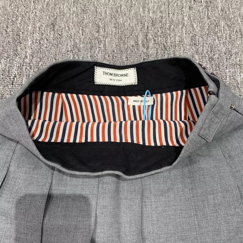 Thom Browne Thom Browne Pleated skirt 2506-Nextarrow Size 26" / US 2 / IT 38 - 5 Thumbnail