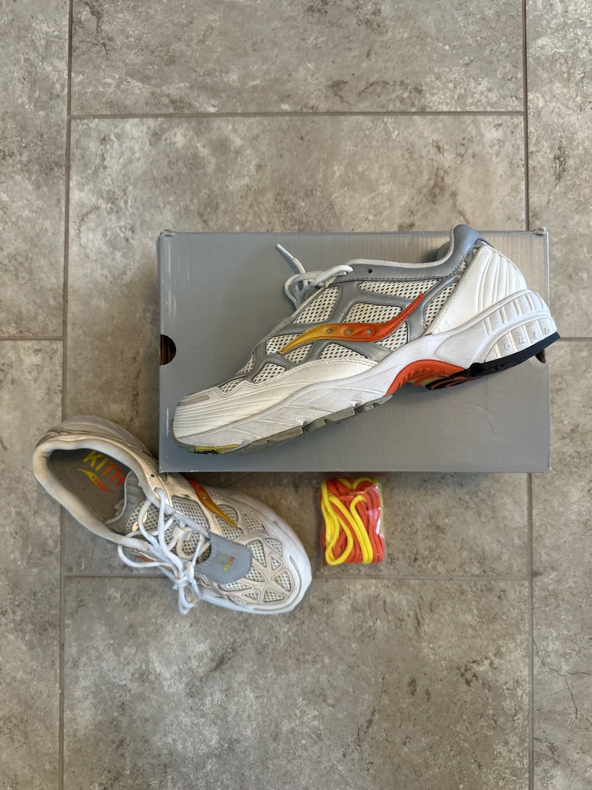 Kith x Saucony Grid Web ‘Grey Orange’ - Used - Size 11