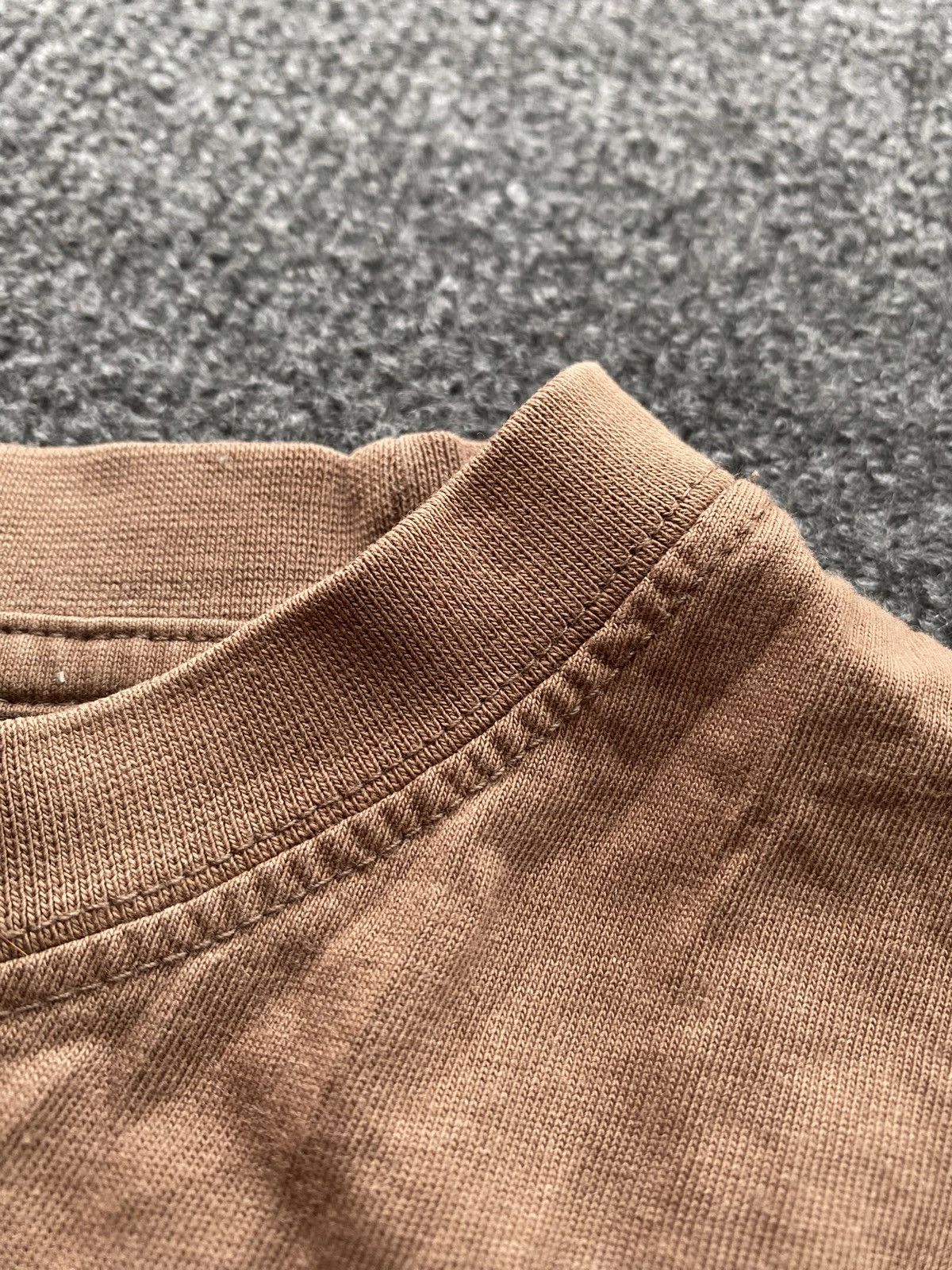 Band Tees 🔥Colour Haze Band Tour vintage tee brown rare Size US L / EU 52-54 / 3 - 11 Thumbnail