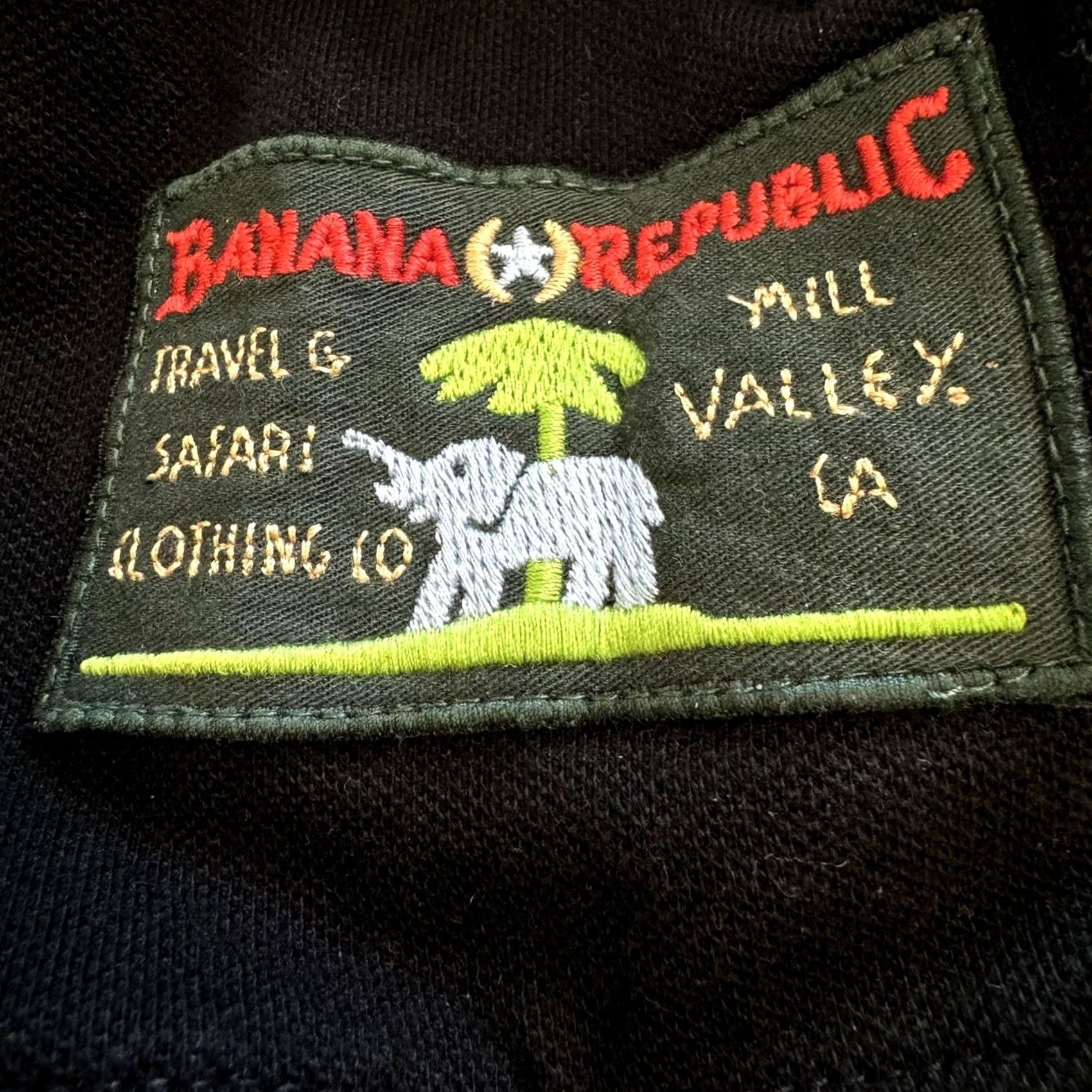 Banana Republic VINTAGE Banana Republic Pique Short Sleeve Pullover Shirt Travel Patches Black Size S Mens Shirt Modern Casual Fit Womens? No Size US S / EU 44-46 / 1 - 7 Thumbnail